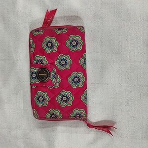 Vera Bradley Pink Floral Hand Held Quilted Wallet Zipper Pockets Twist Closure